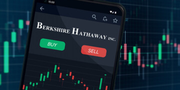 Buffett Hands Over Reins, What’s Next for Berkshire’s Capital Strategy?