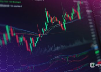$895M Stablecoin Surge Hits Binance as Whale Retreat Signals Massive Sell-Offs