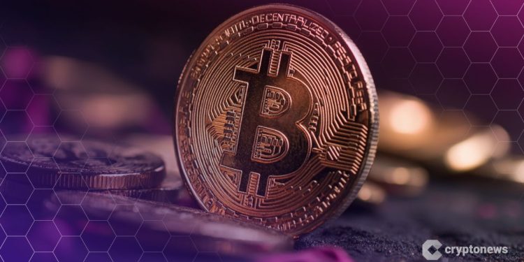 Analyst Says Bitcoin Faces Tough Path as Long-Term Holders Keep Selling