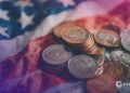 Top U.S. Regulator Dismisses Stablecoin ‘Bank Run’ Threat as Market Soars Past $300B