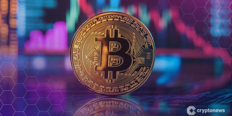 Coinbase Warns Bitcoin Under Pressure, Citing ETF Outflows and Whales Exit